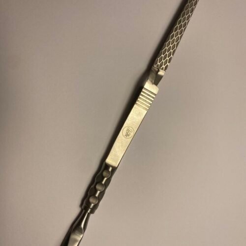 Yen Cuticle Pusher and C-Curve Pinching Tool